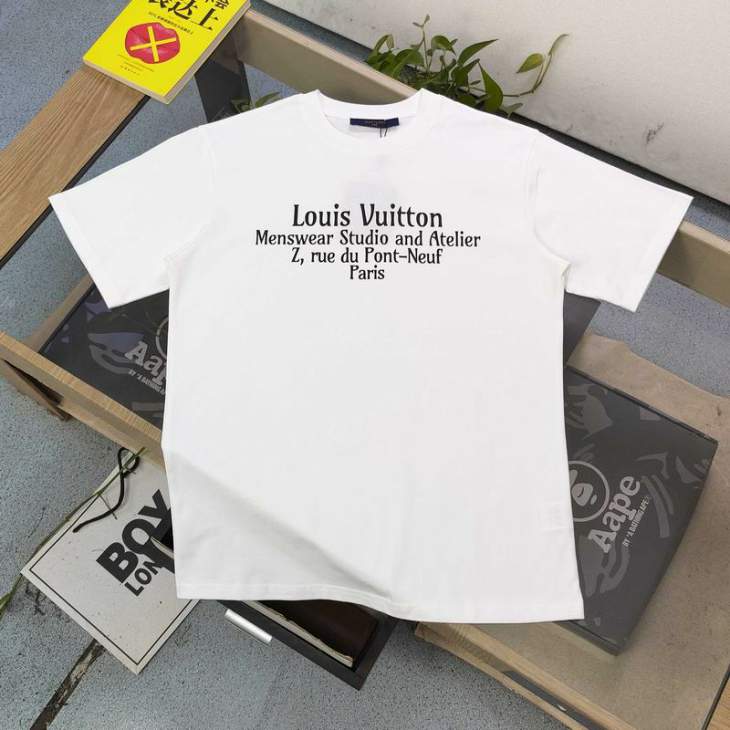 Picture of Louis Vuitton T Shirts Short _SKULVXS-Lsxtx147063